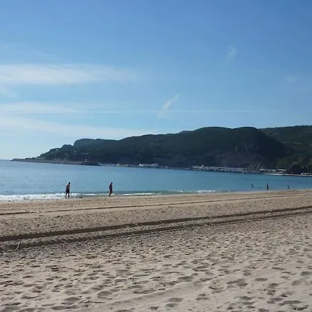 Seaside Apartment, Pool, Garage *