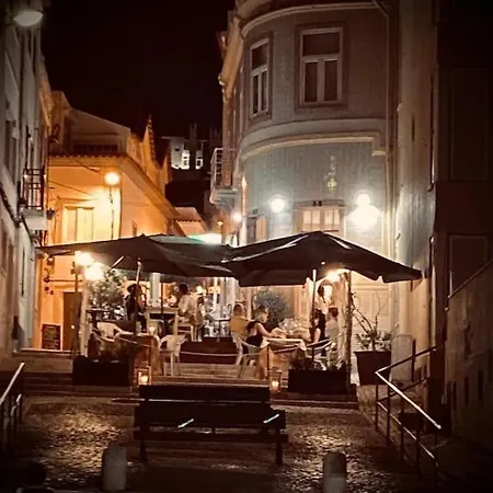 Seaside Apartment, Pool, Garage *