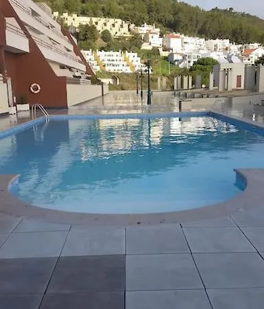 Seaside Apartment, Pool, Garage Apartment Sesimbra