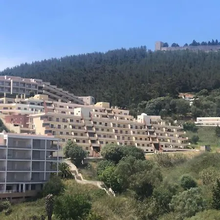 Apartment Seaside Apartment, Pool, Garage Sesimbra