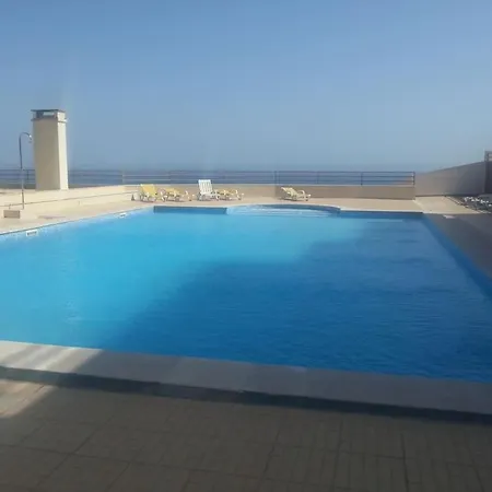 Seaside Apartment, Pool, Garage Apartment