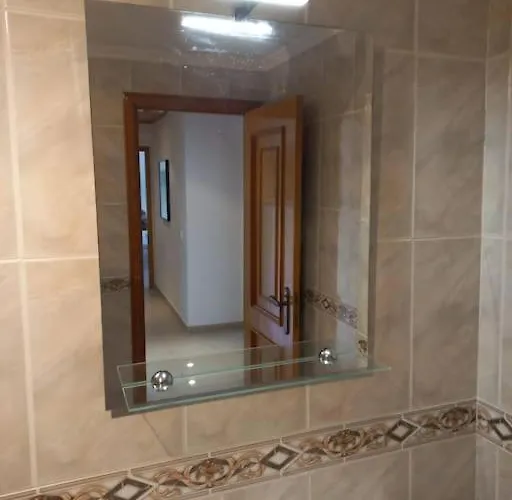 Seaside Apartment, Pool, Garage *