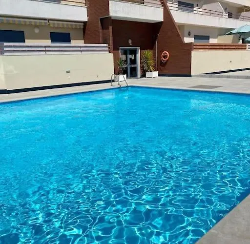 Seaside Apartment, Pool, Garage Σεσίμπρα