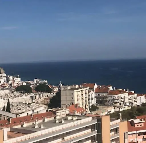 Seaside Apartment, Pool, Garage *