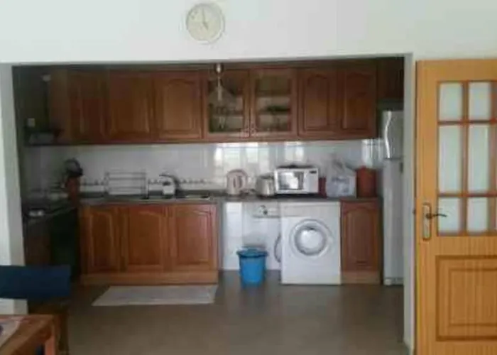 Διαμέρισμα Seaside Apartment, Pool, Garage