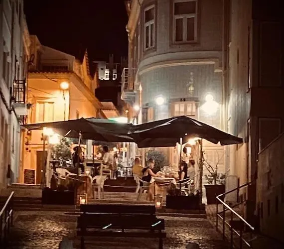 Seaside Apartment, Pool, Garage *